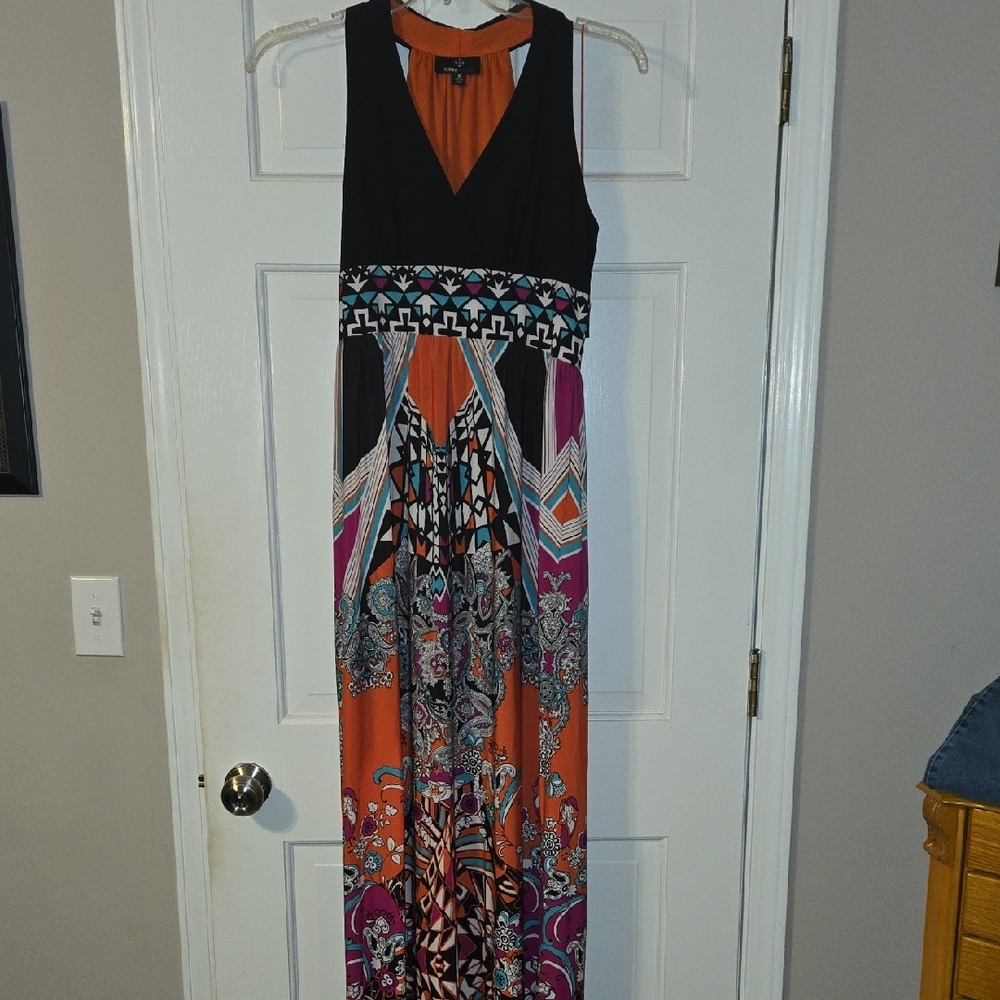 NWT Ronni Nicole Maxi Dress